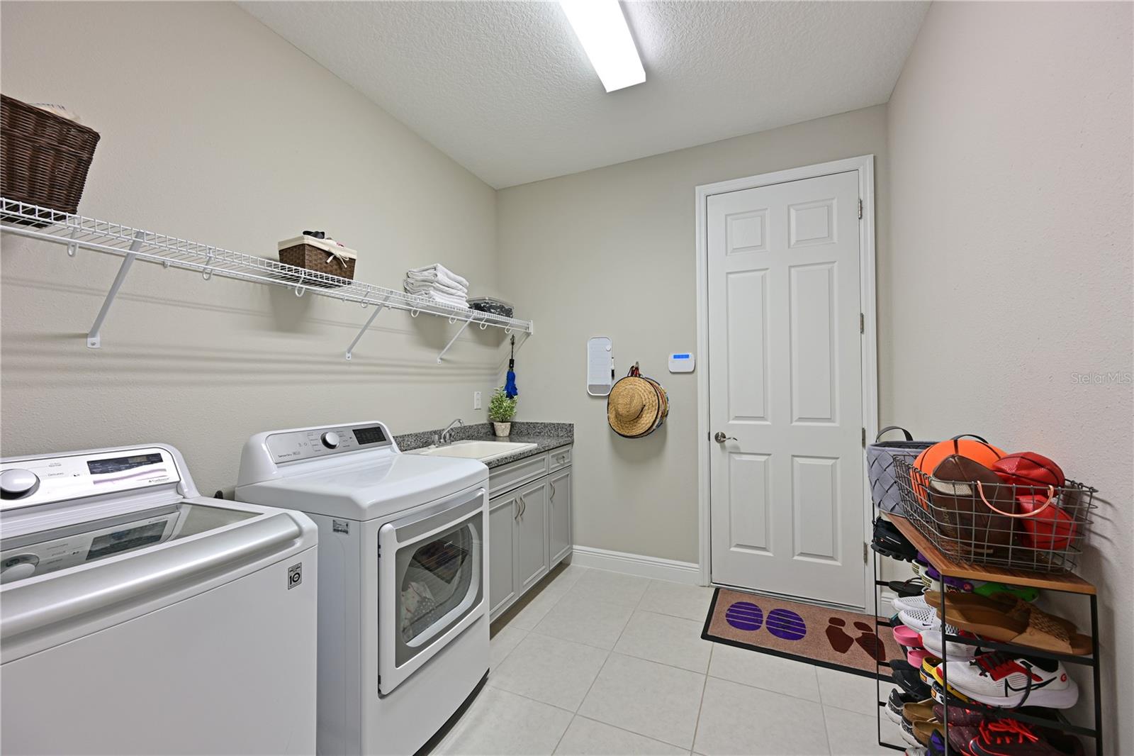 8916 ISABELLA CIR, PARRISH, FL, 34219