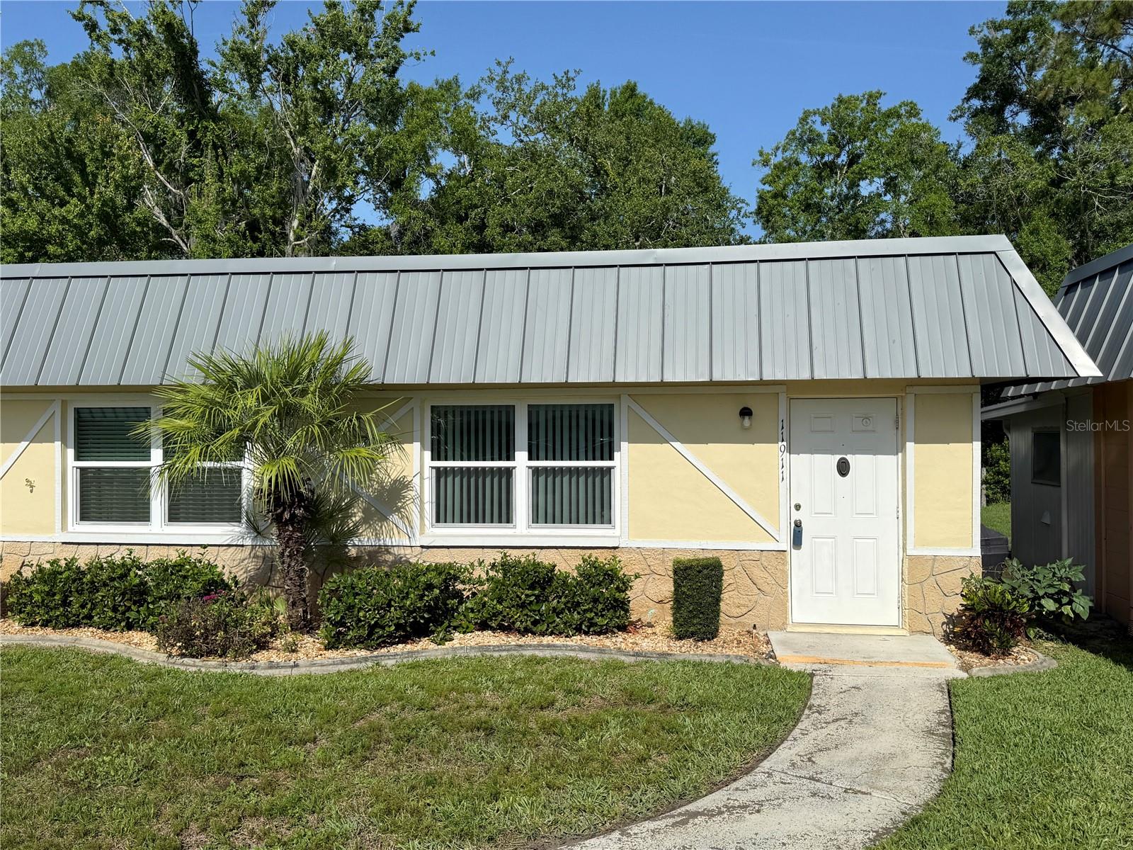 W7875572 Property Photo