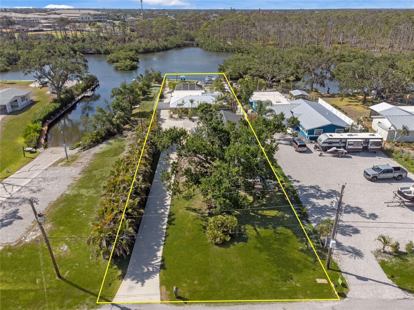 2060 OYSTER CREEK DR, ENGLEWOOD, FL, 34224