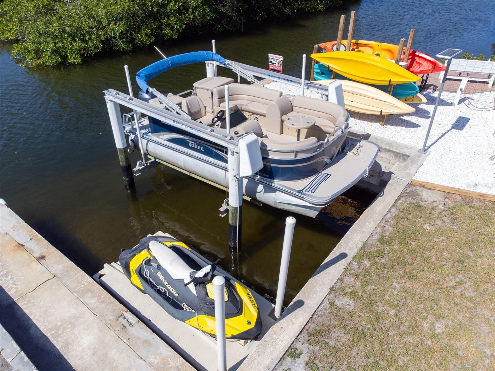 2060 OYSTER CREEK DR, ENGLEWOOD, FL, 34224