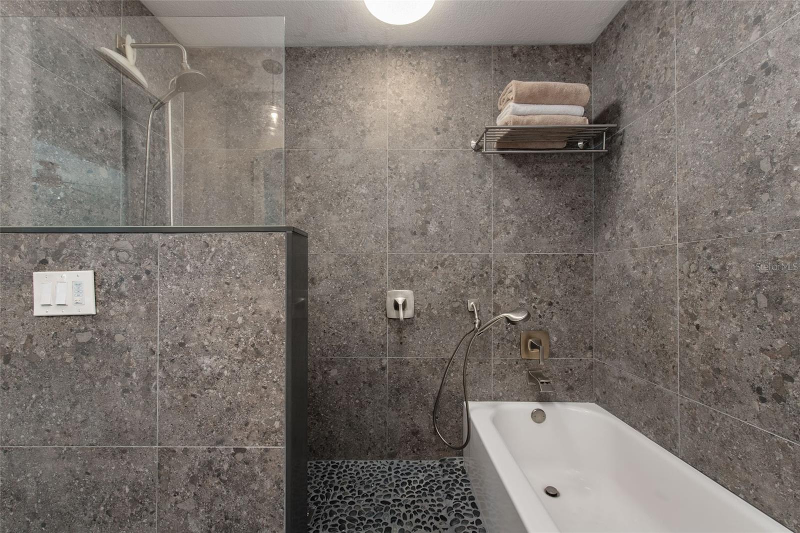 2060 OYSTER CREEK DR, ENGLEWOOD, FL, 34224