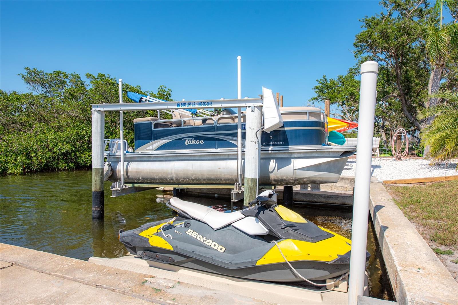 2060 OYSTER CREEK DR, ENGLEWOOD, FL, 34224