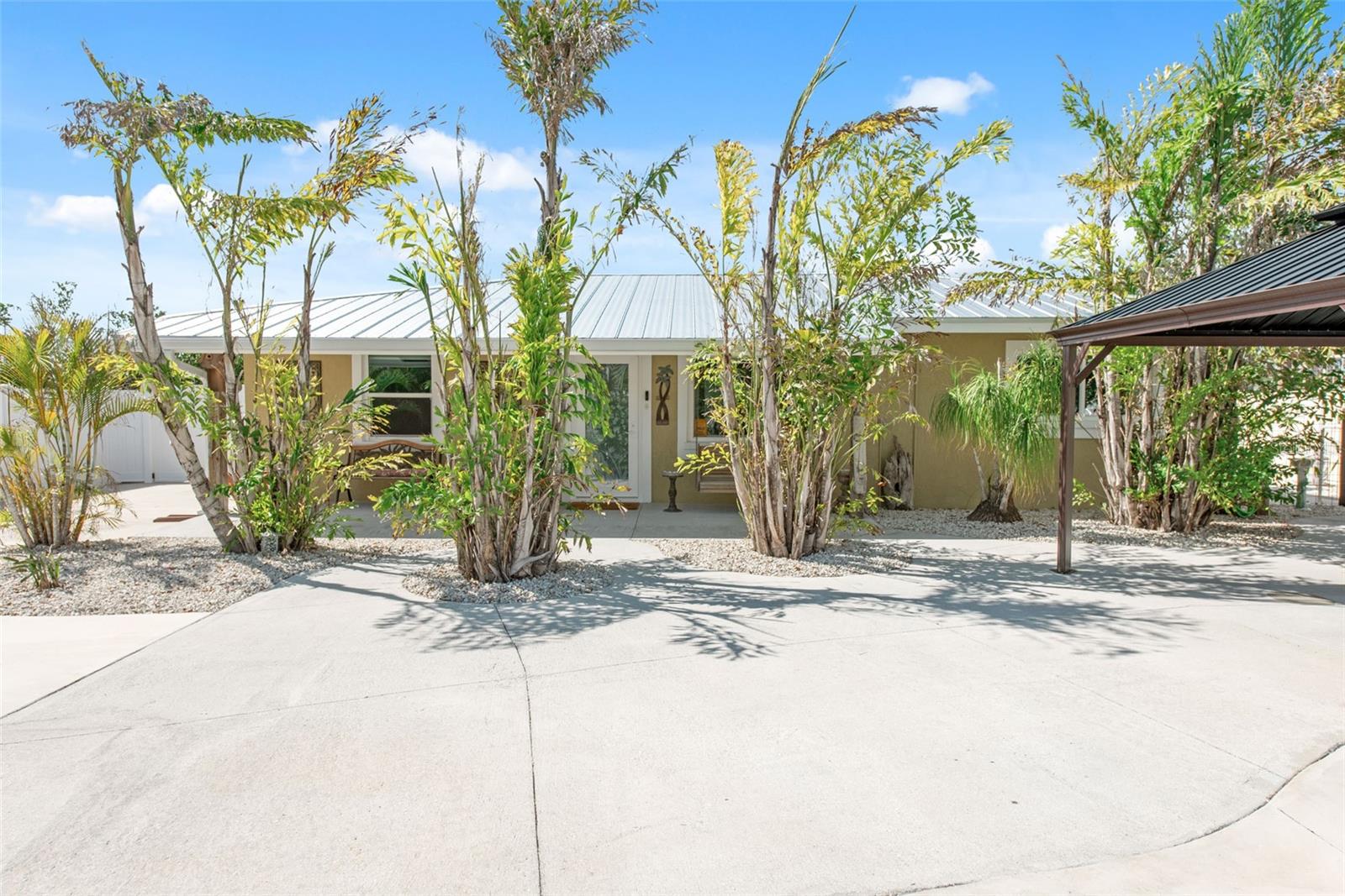 2060 OYSTER CREEK DR, ENGLEWOOD, FL, 34224