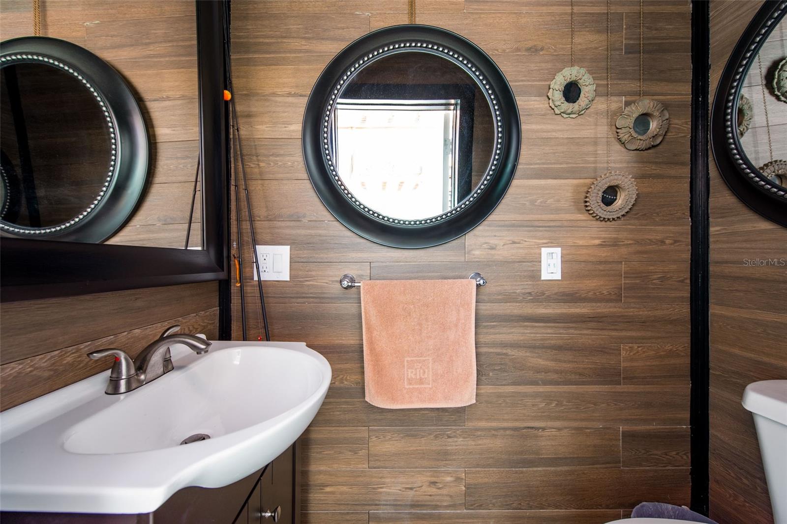 2060 OYSTER CREEK DR, ENGLEWOOD, FL, 34224