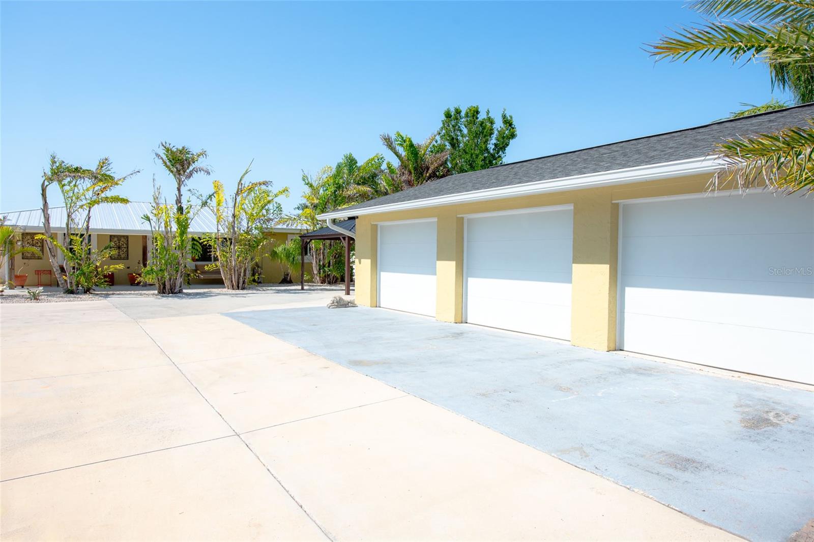 2060 OYSTER CREEK DR, ENGLEWOOD, FL, 34224