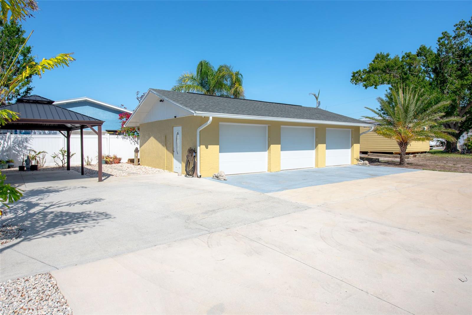 2060 OYSTER CREEK DR, ENGLEWOOD, FL, 34224