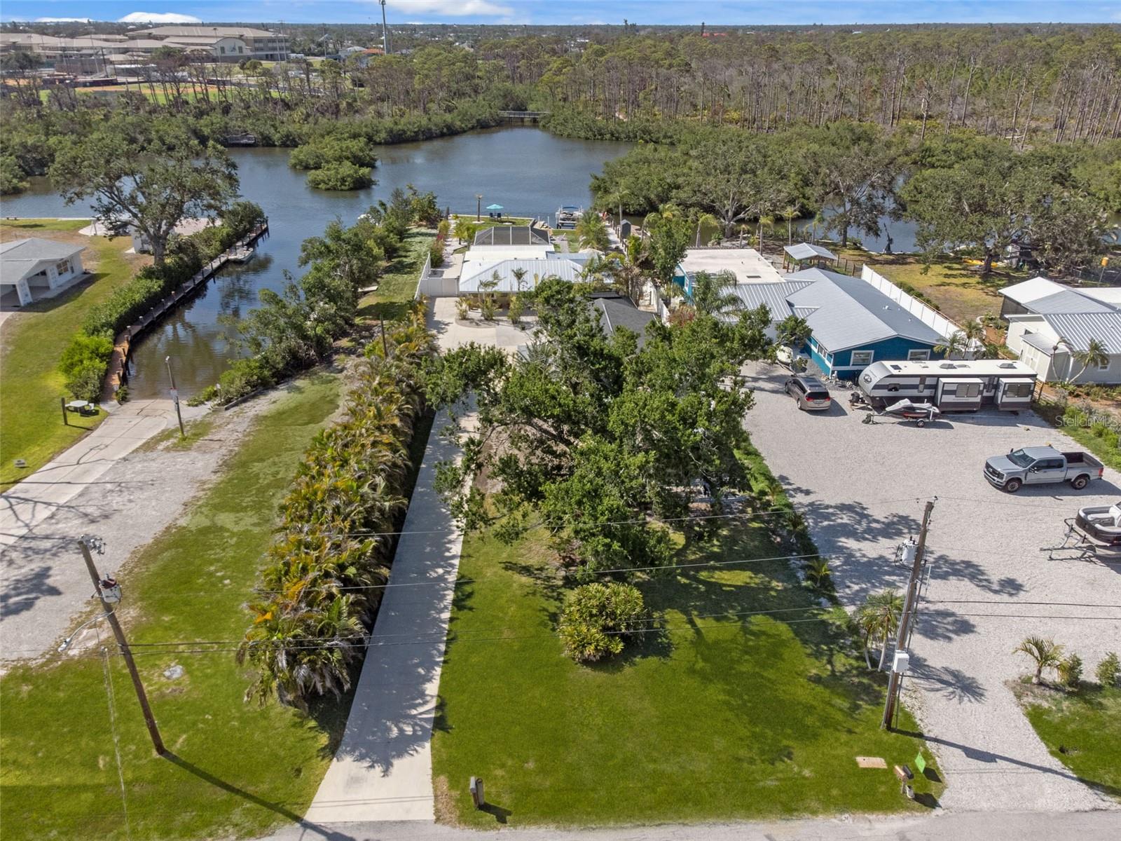 2060 OYSTER CREEK DR, ENGLEWOOD, FL, 34224