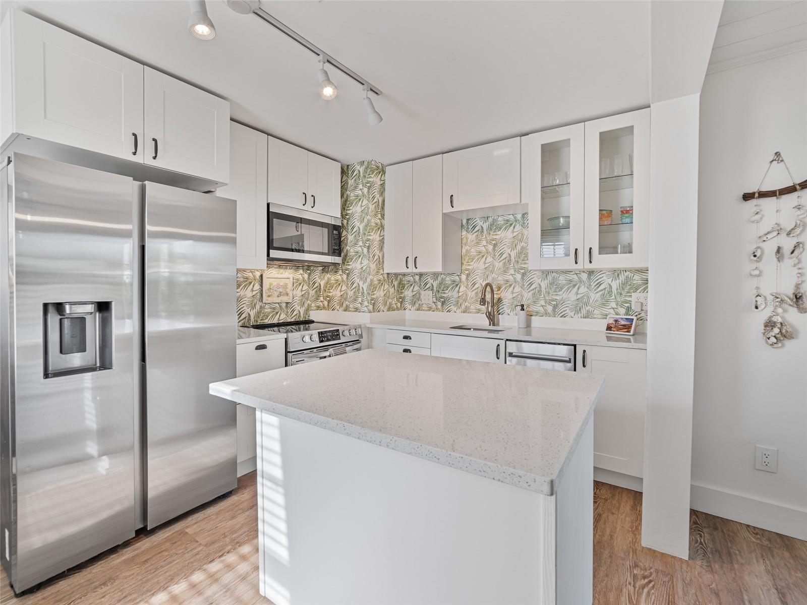 3305 10TH AVE N, ST PETERSBURG, FL, 33713