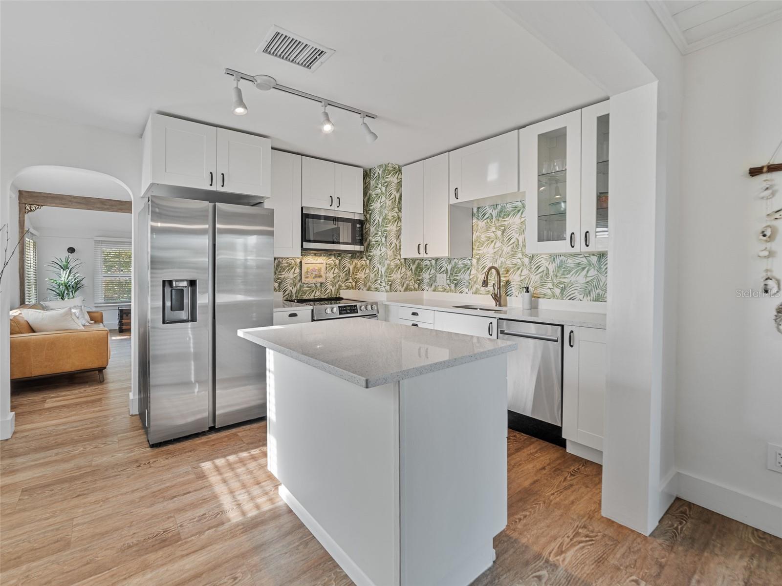 3305 10TH AVE N, ST PETERSBURG, FL, 33713