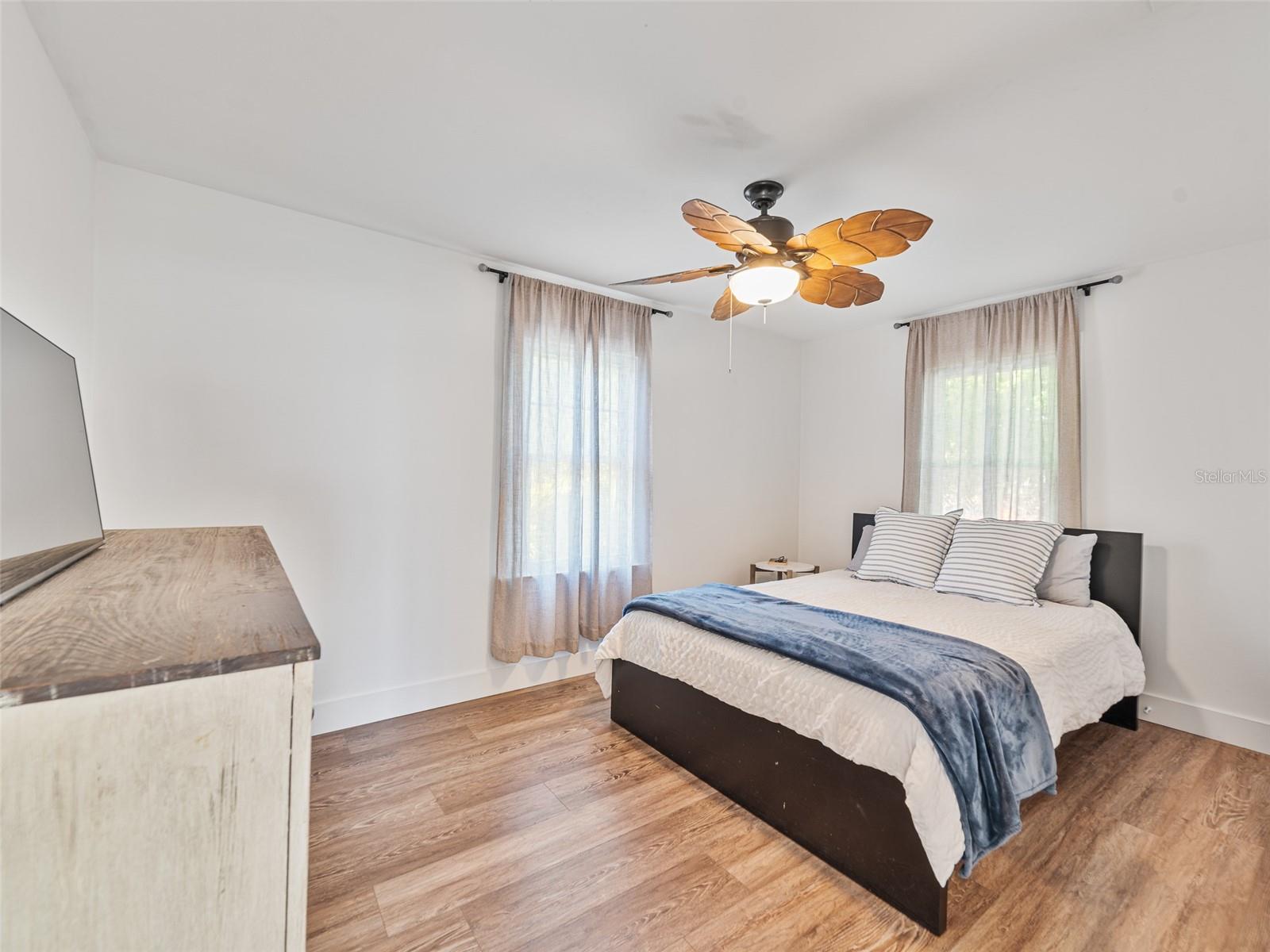 3305 10TH AVE N, ST PETERSBURG, FL, 33713