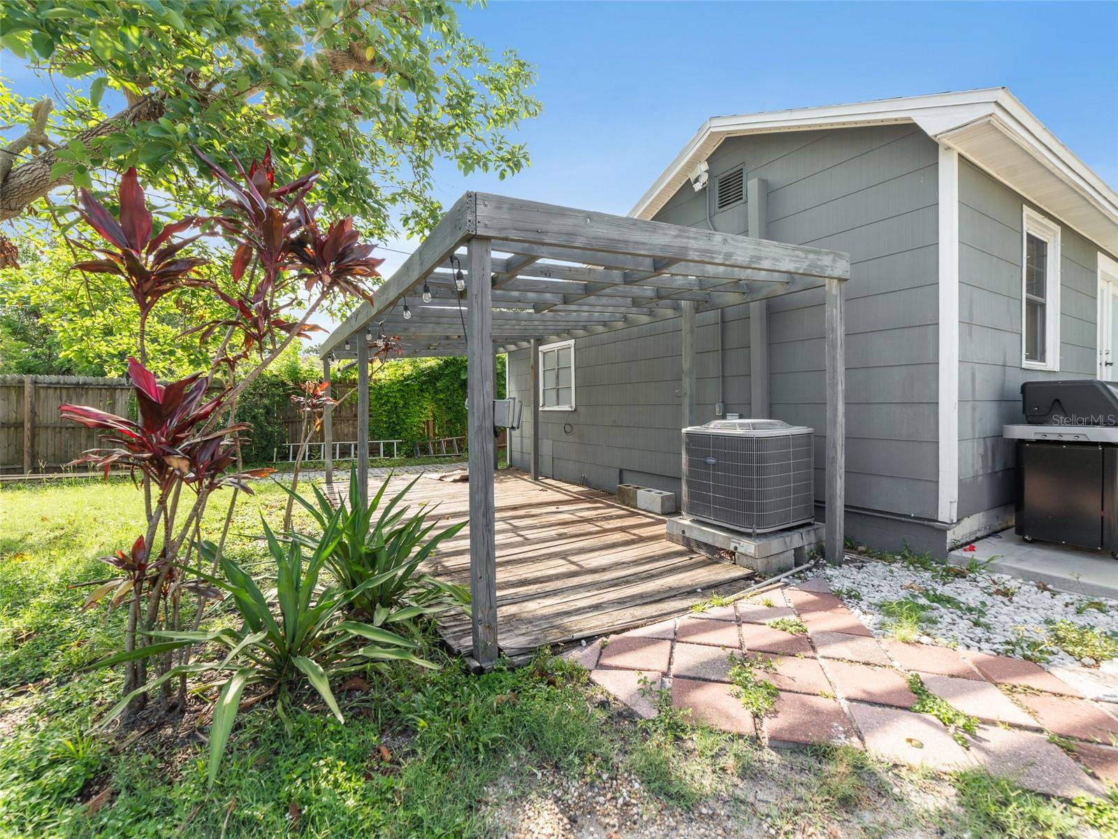 3305 10TH AVE N, ST PETERSBURG, FL, 33713