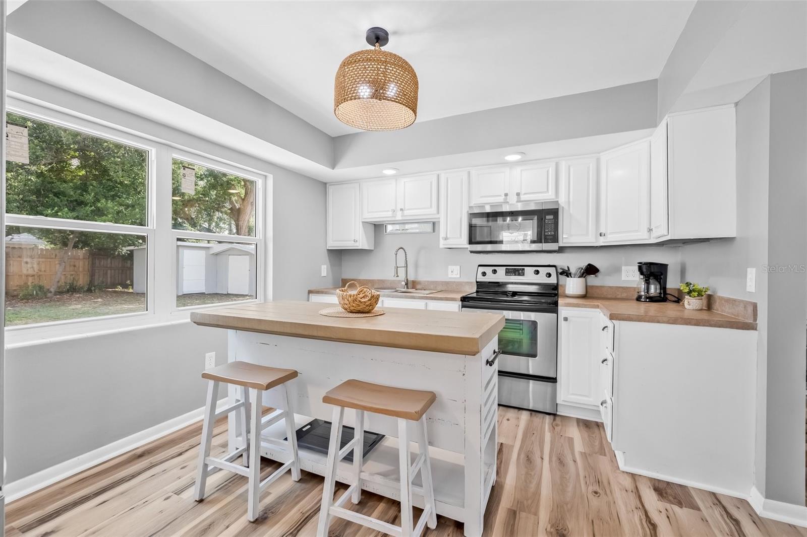 2858 STATE ROAD 590, CLEARWATER, FL, 33759