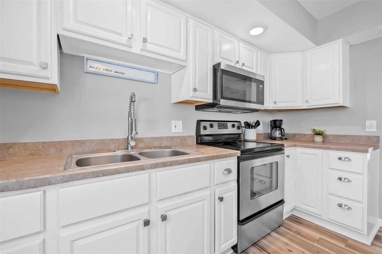 2858 STATE ROAD 590, CLEARWATER, FL, 33759