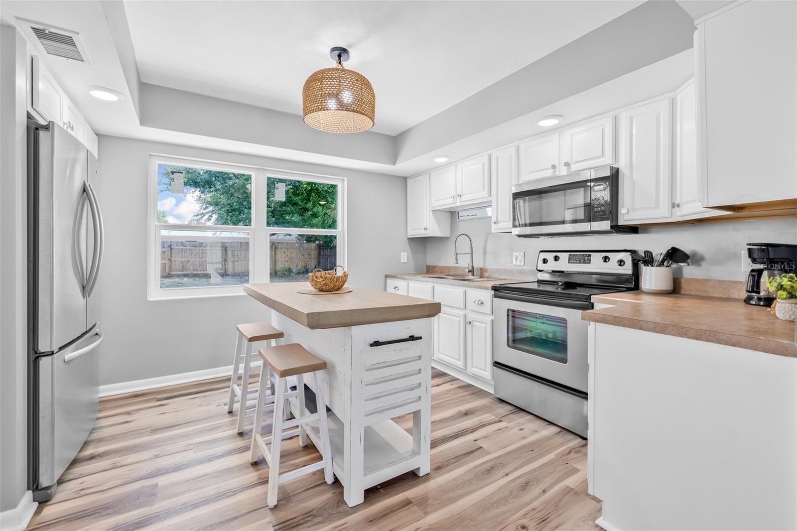 2858 STATE ROAD 590, CLEARWATER, FL, 33759