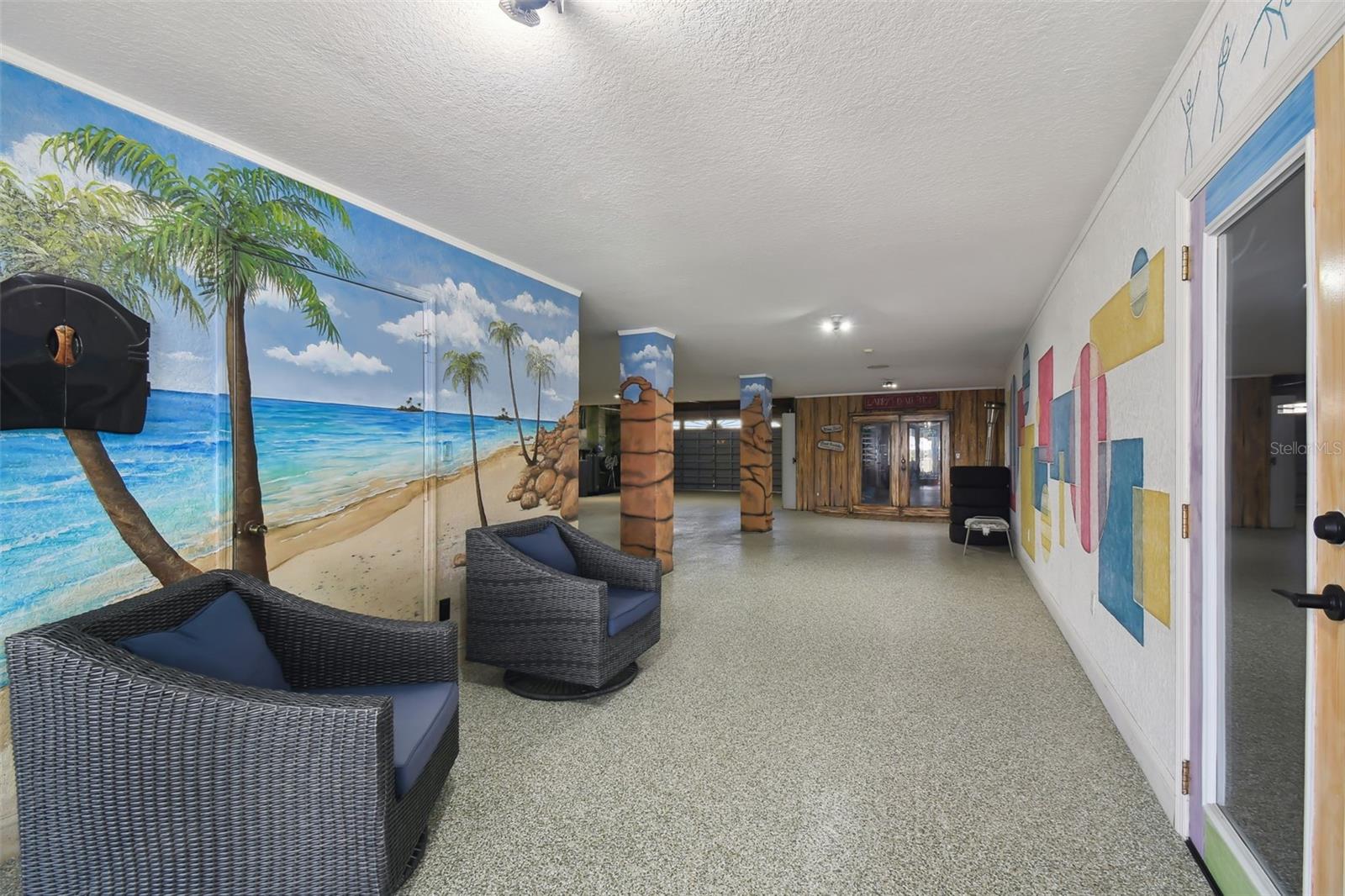 W7875577 Property Photo