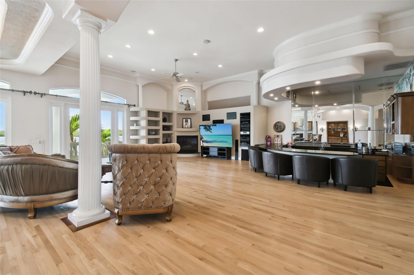 W7875577 Property Photo