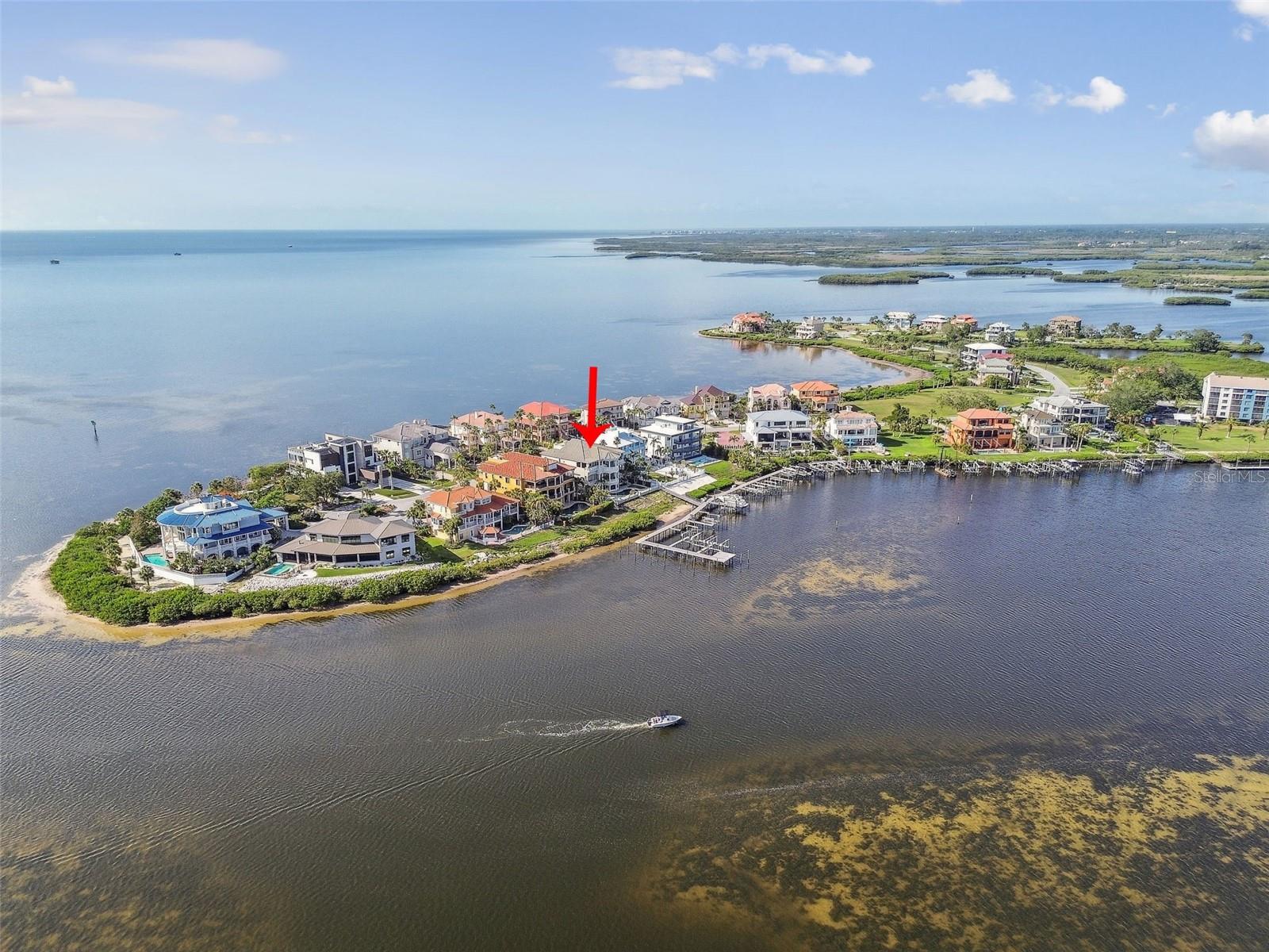 W7875577 Property Photo