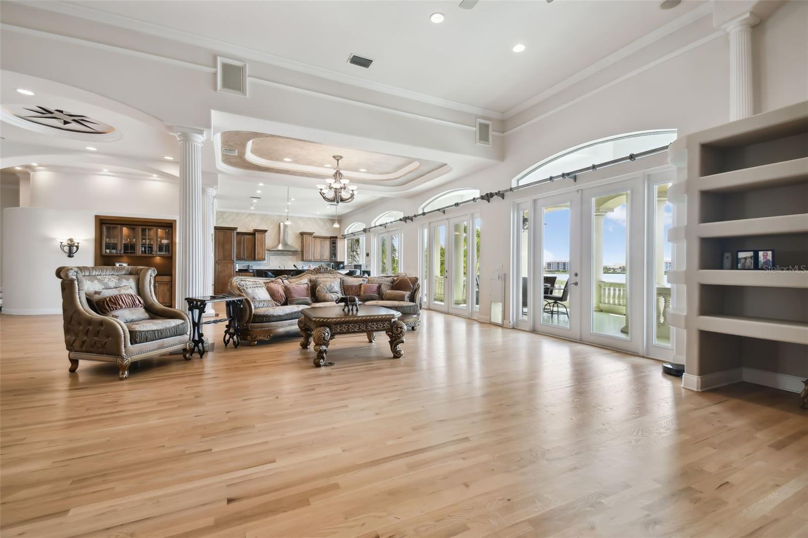 W7875577 Property Photo