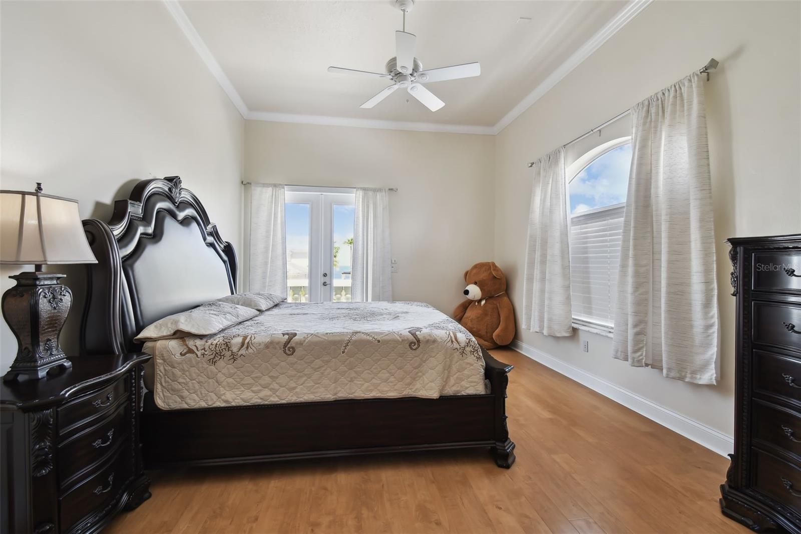 W7875577 Property Photo