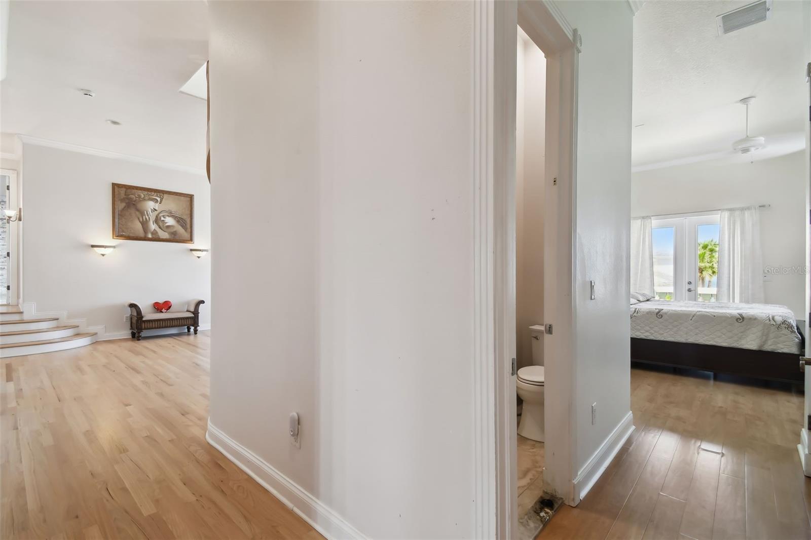 W7875577 Property Photo