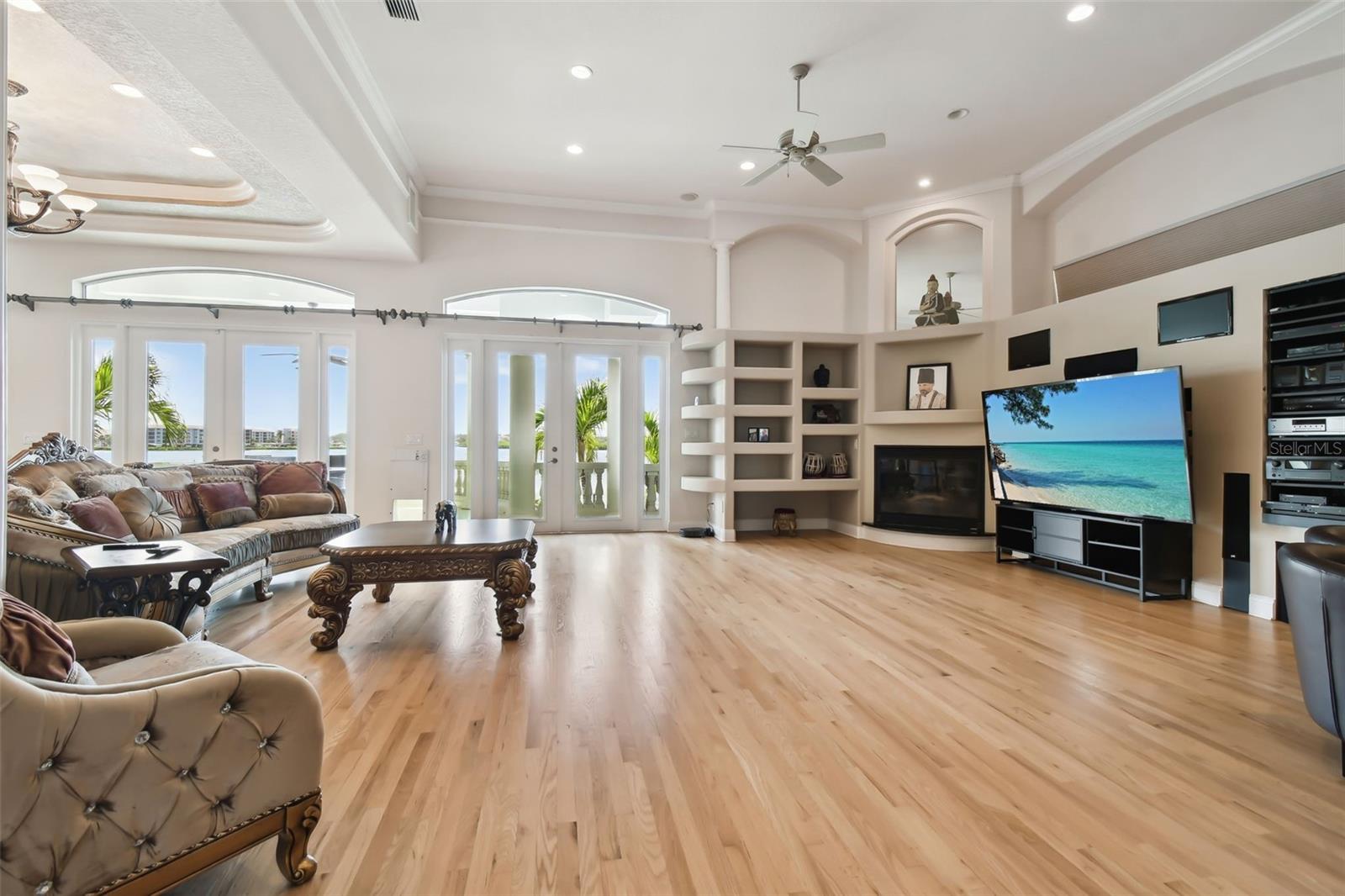 W7875577 Property Photo