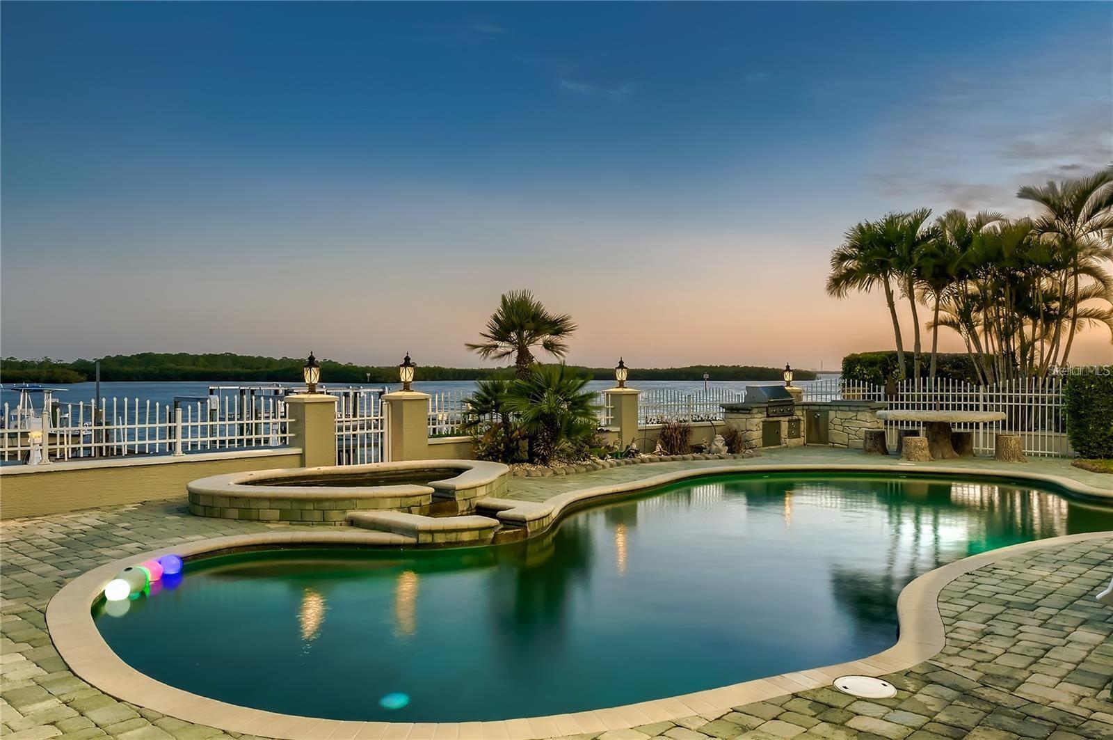 W7875577 Property Photo