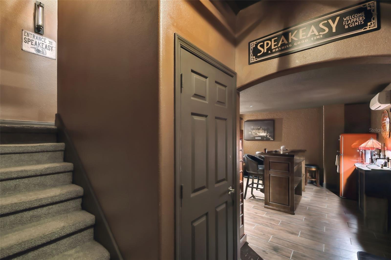 W7875577 Property Photo