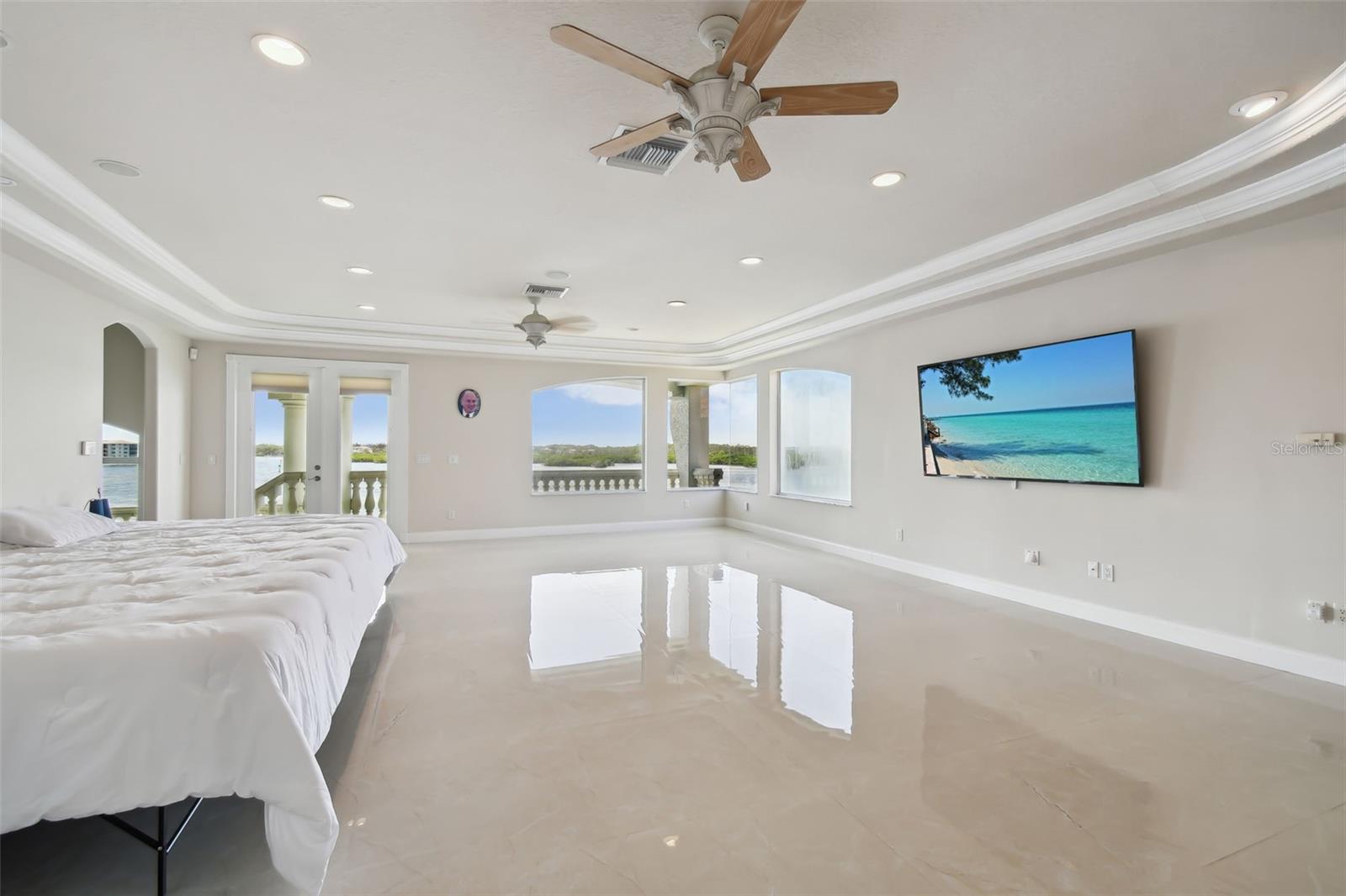 W7875577 Property Photo