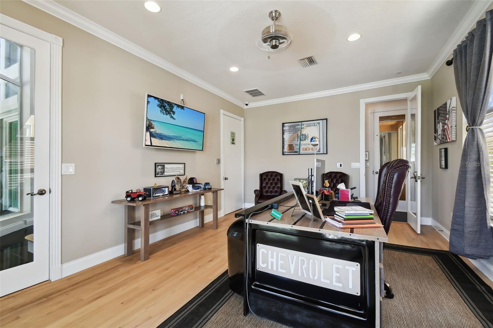 W7875577 Property Photo