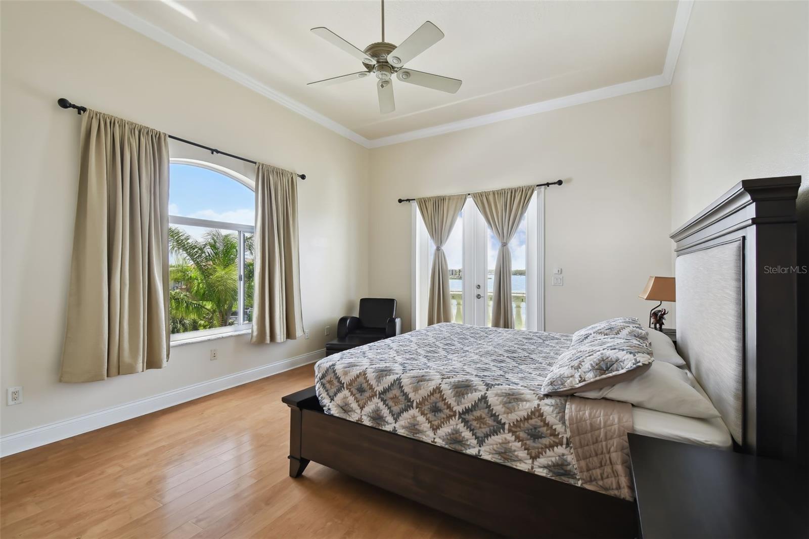 W7875577 Property Photo