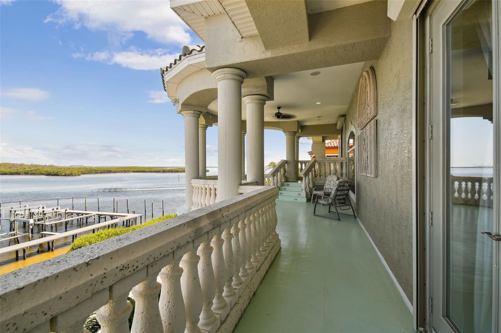 W7875577 Property Photo