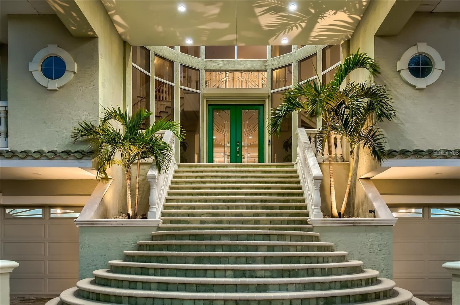 W7875577 Property Photo