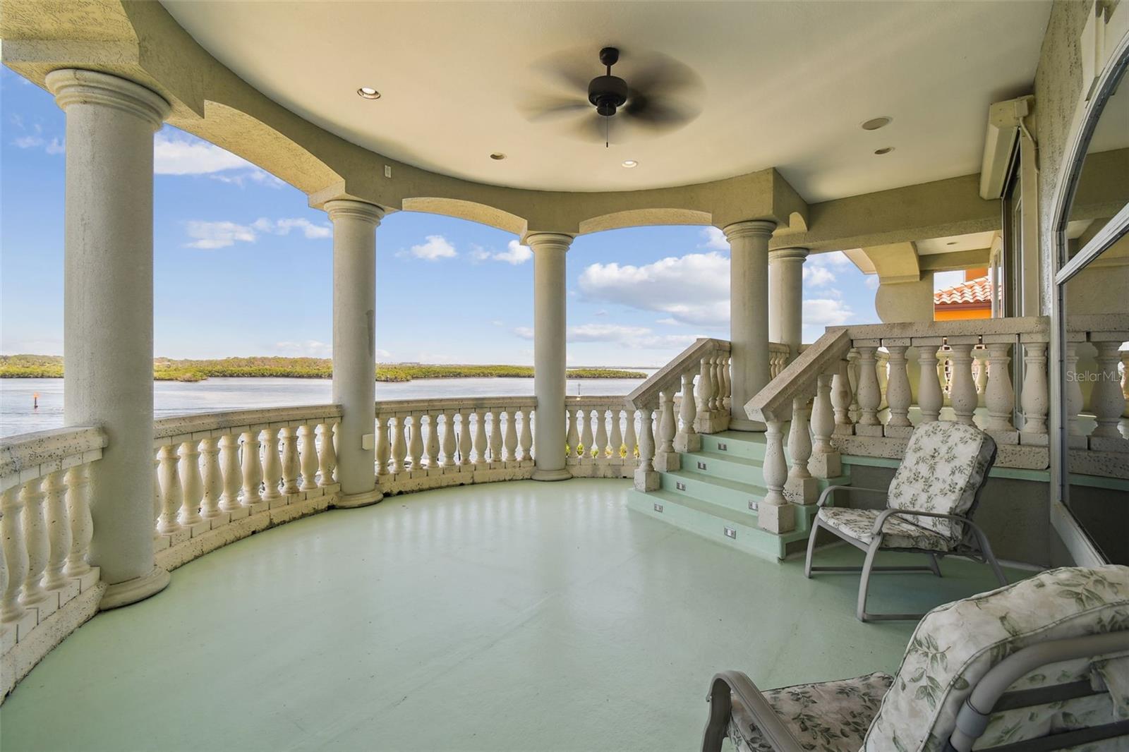 W7875577 Property Photo