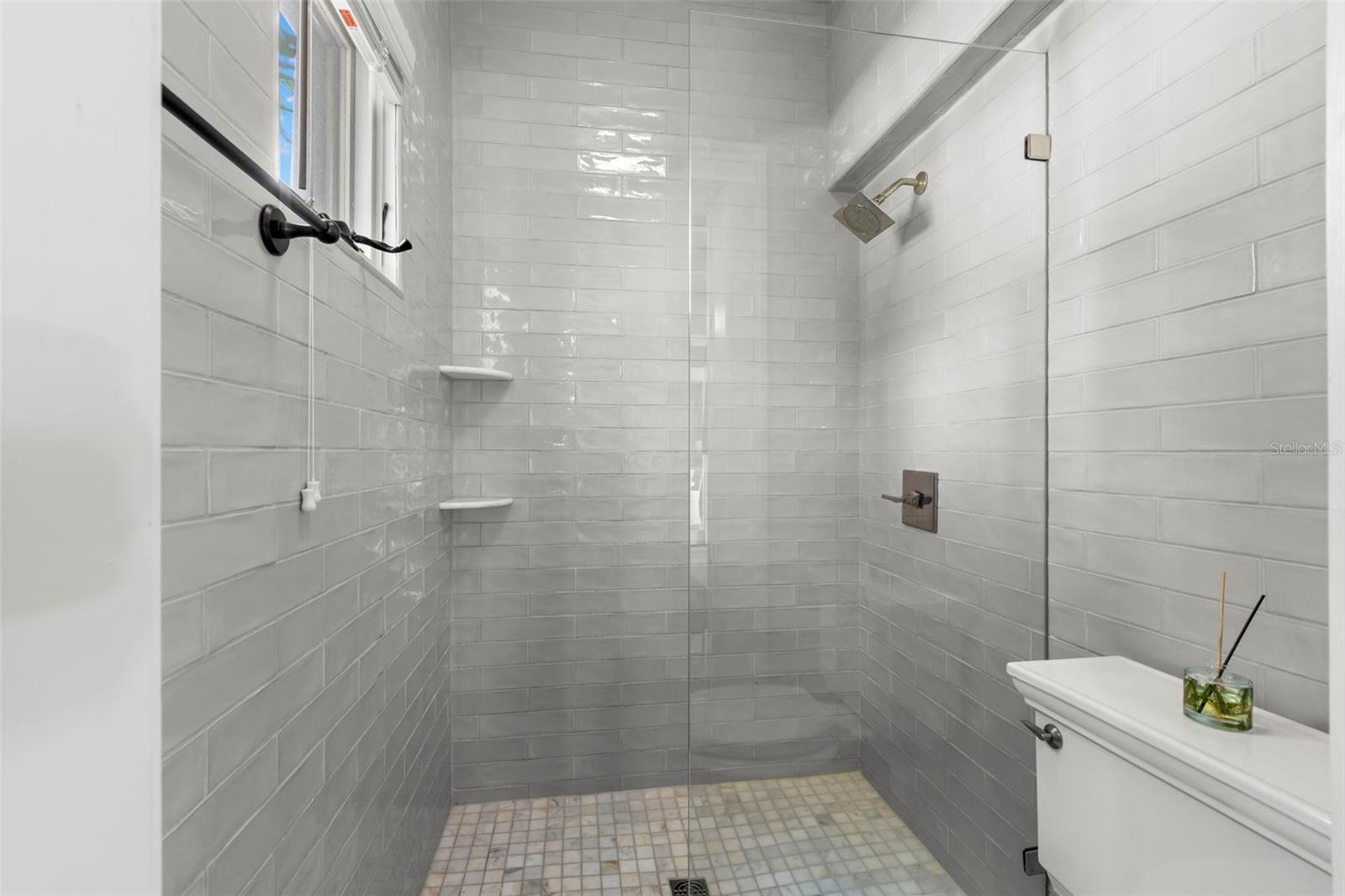 345 8TH AVE NE, ST PETERSBURG, FL, 33701