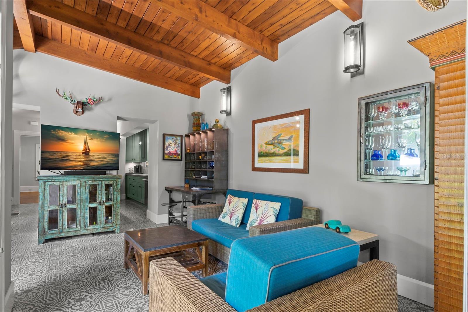 345 8TH AVE NE, ST PETERSBURG, FL, 33701