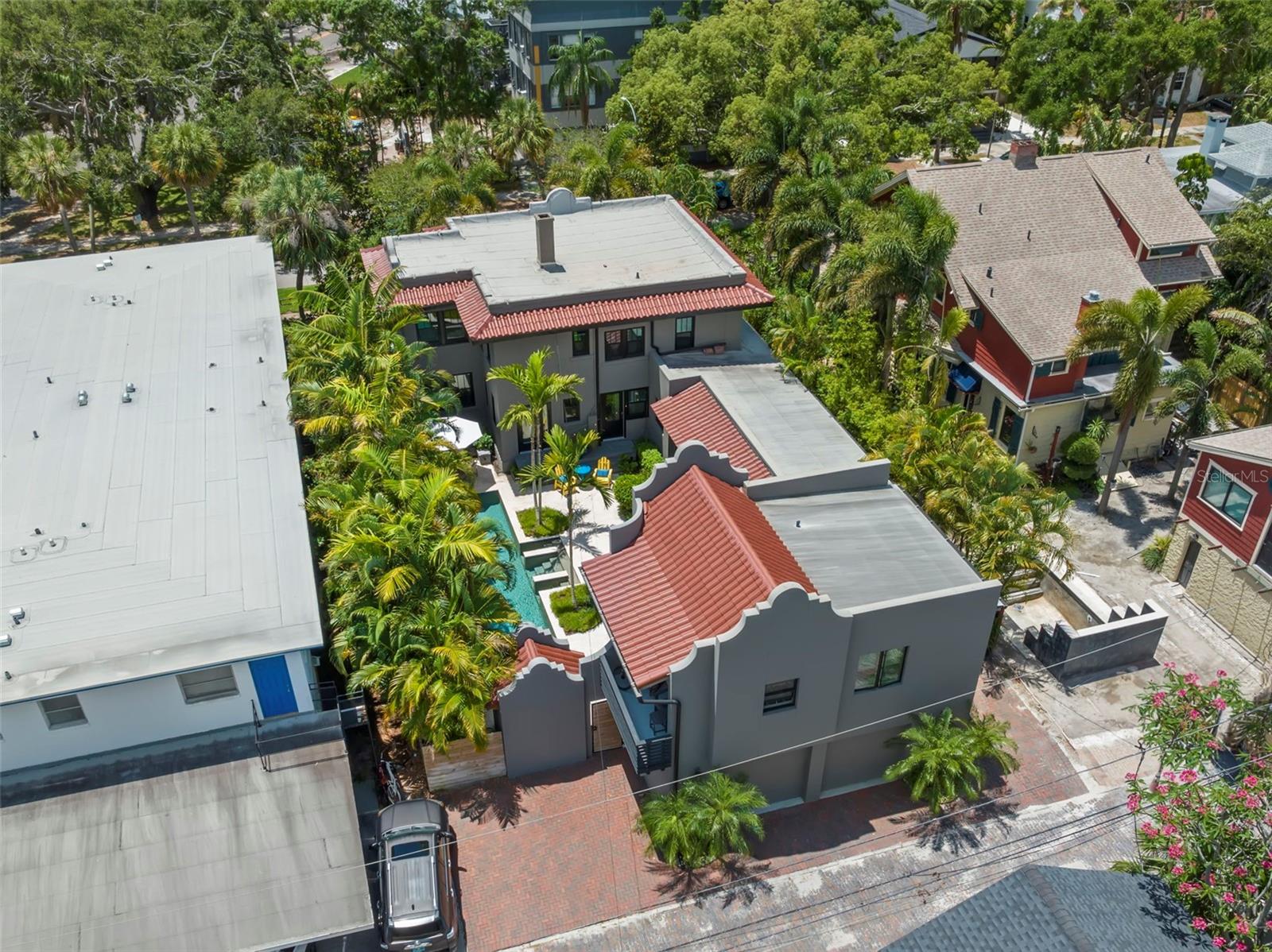 345 8TH AVE NE, ST PETERSBURG, FL, 33701