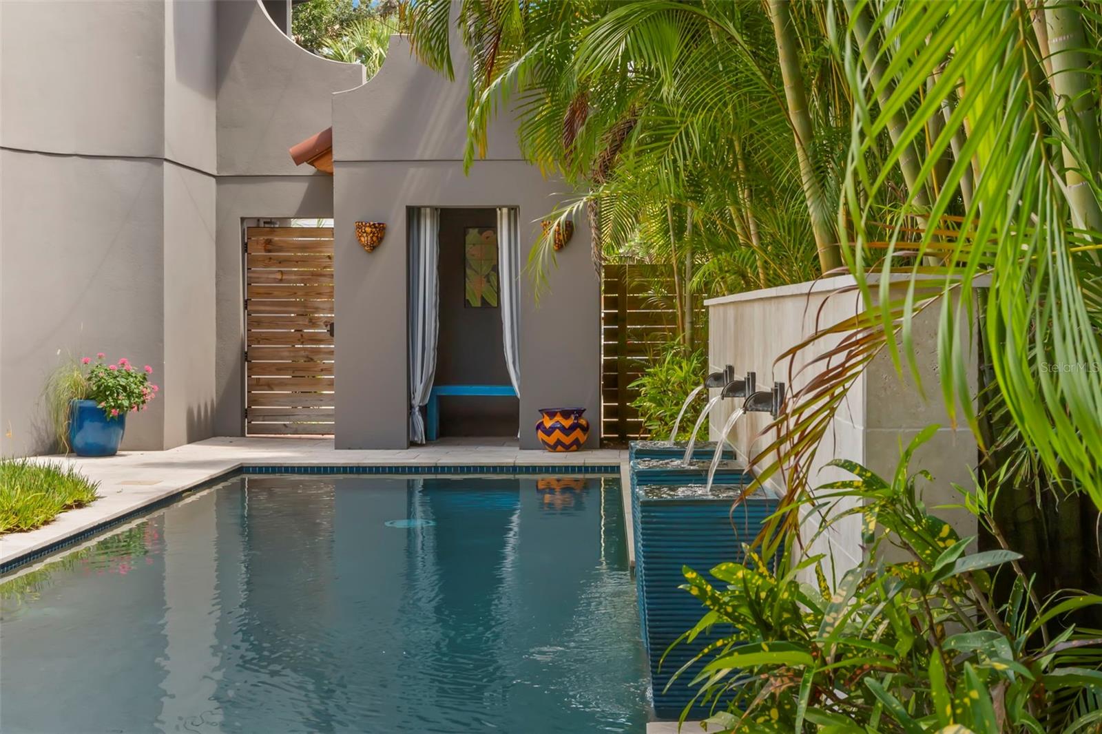 345 8TH AVE NE, ST PETERSBURG, FL, 33701