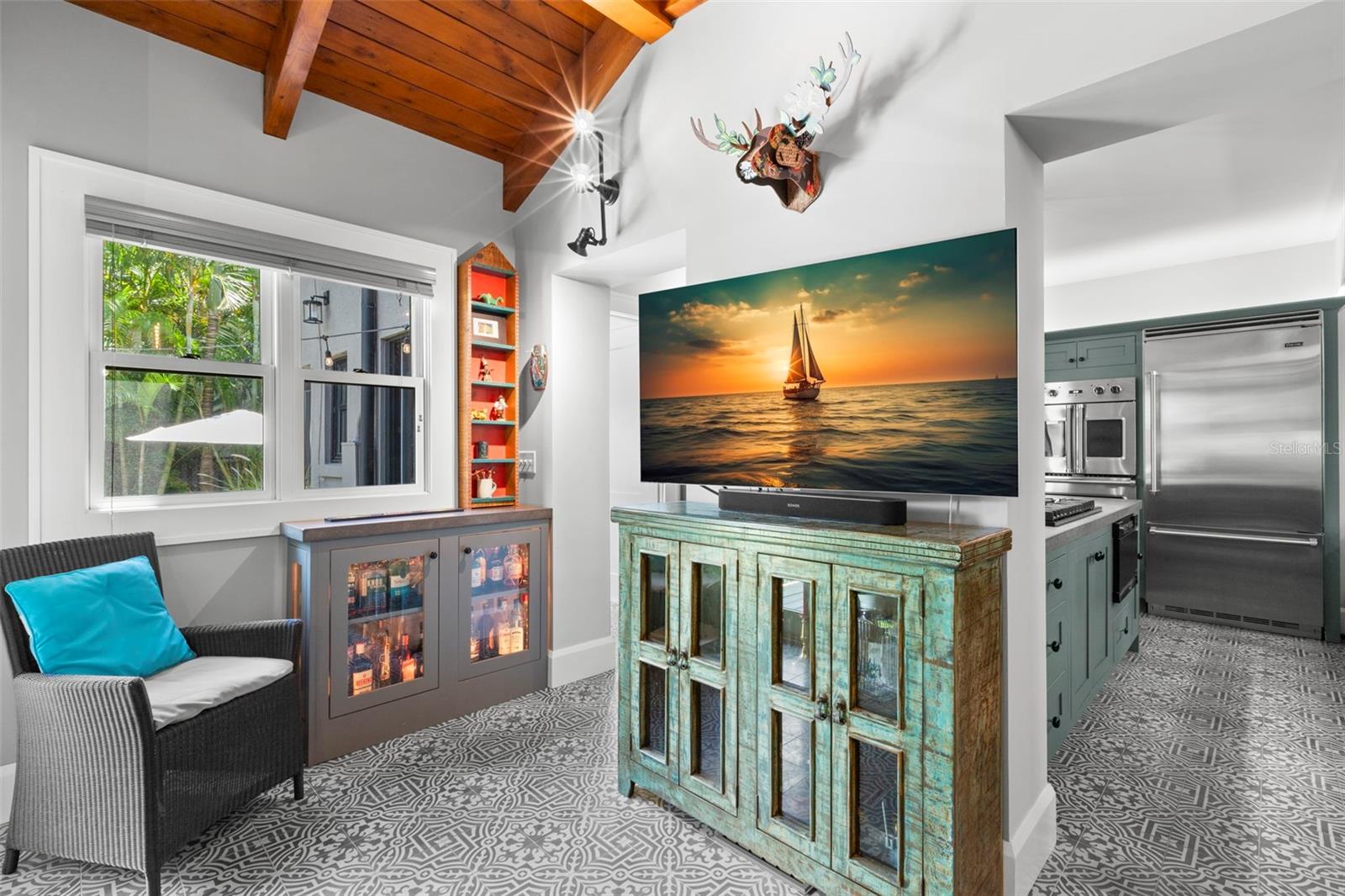 345 8TH AVE NE, ST PETERSBURG, FL, 33701