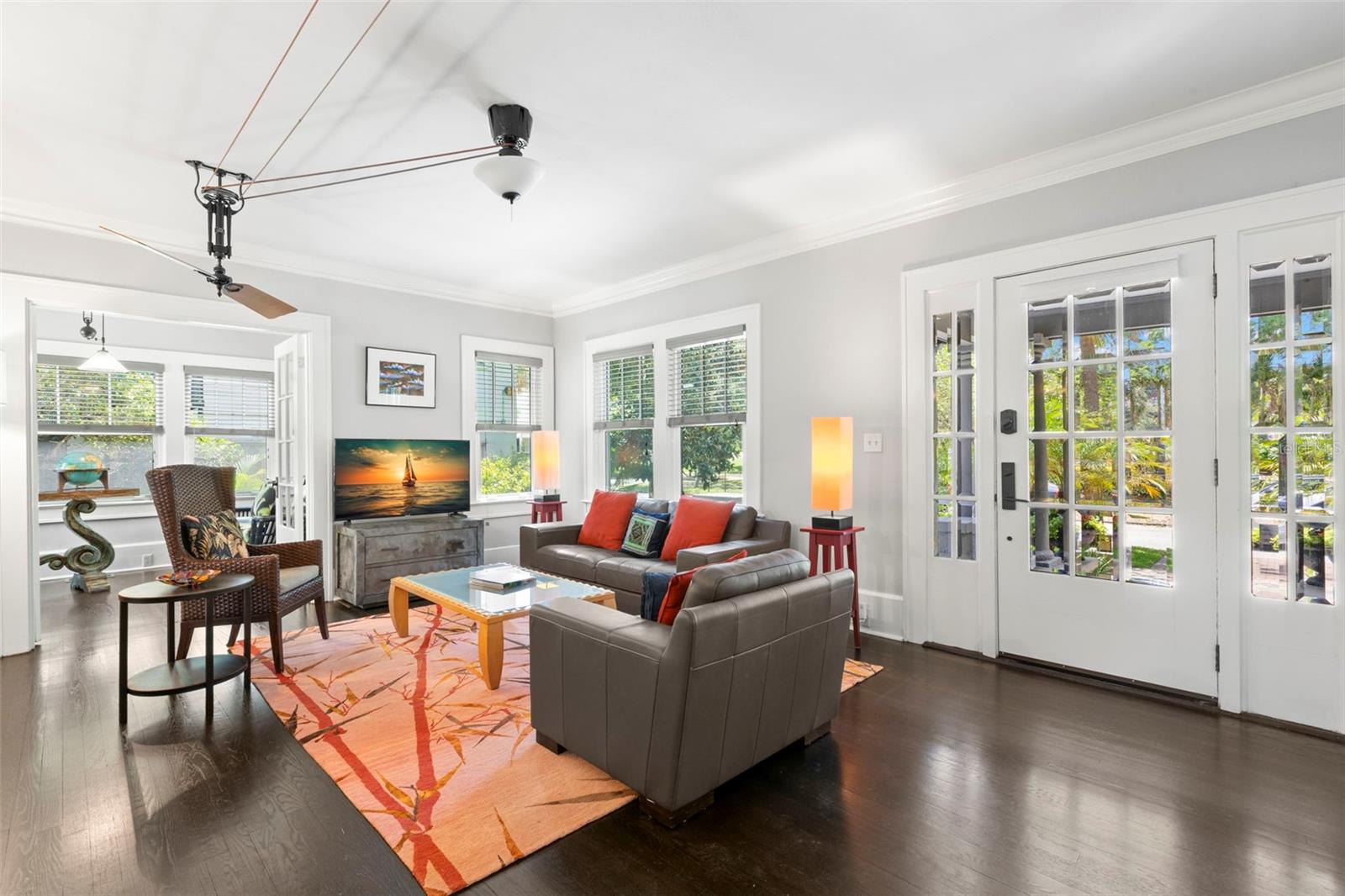 345 8TH AVE NE, ST PETERSBURG, FL, 33701