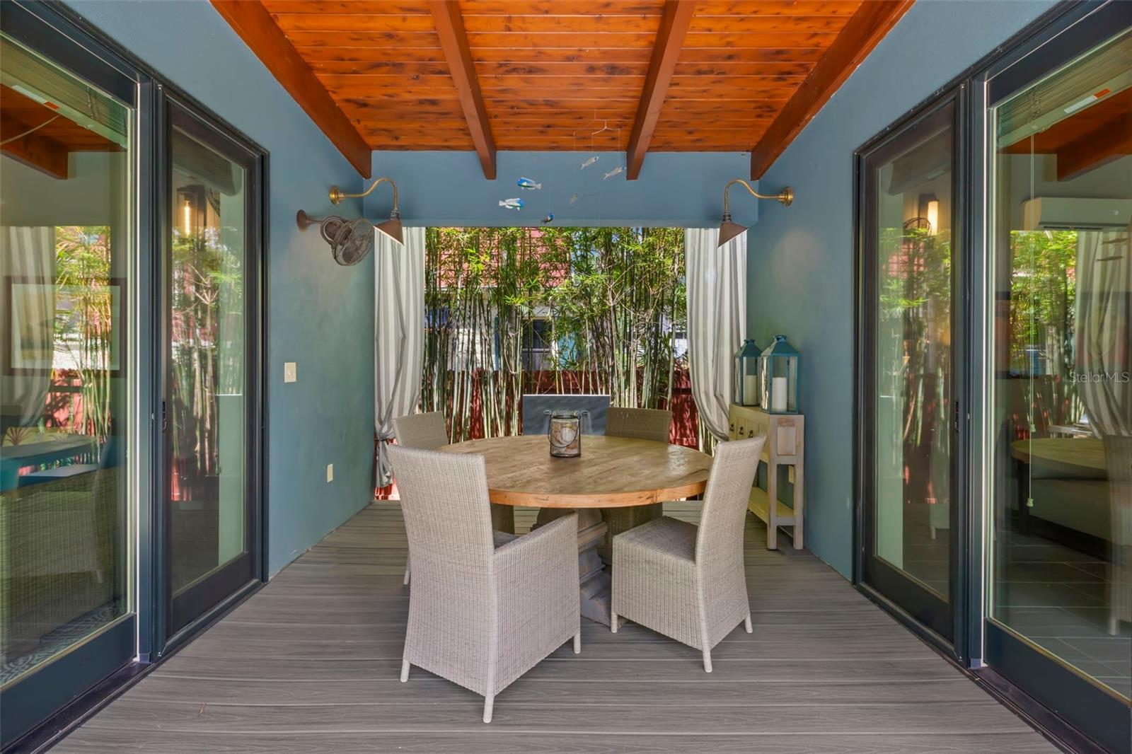 345 8TH AVE NE, ST PETERSBURG, FL, 33701