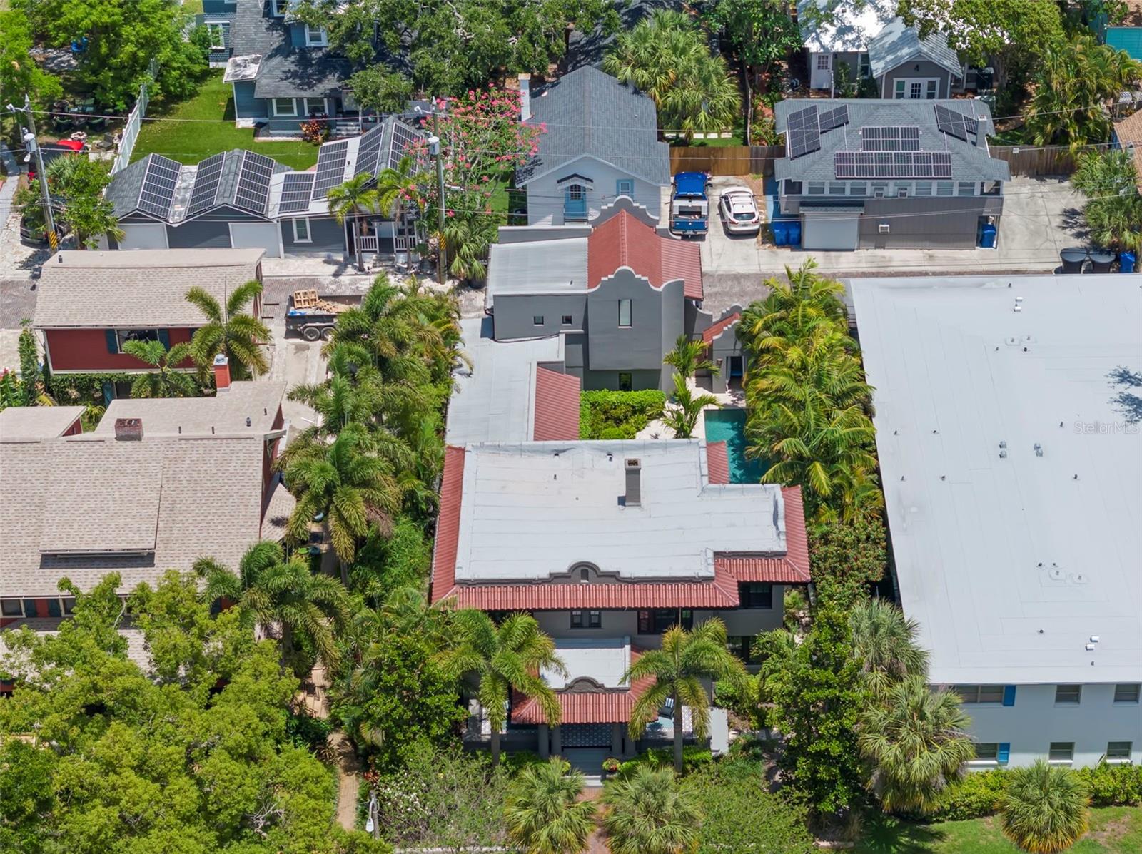 345 8TH AVE NE, ST PETERSBURG, FL, 33701