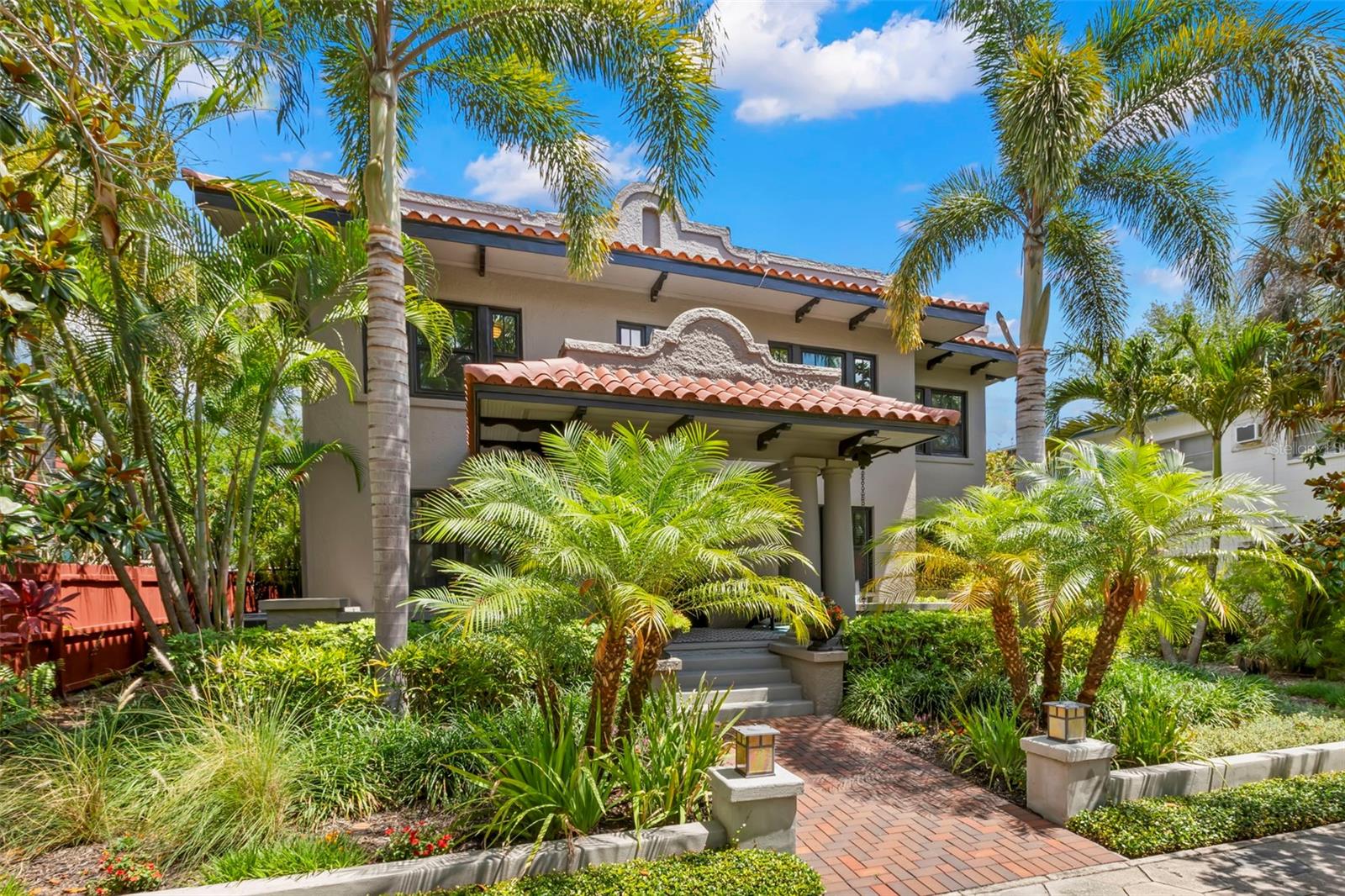 345 8TH AVE NE, ST PETERSBURG, FL, 33701