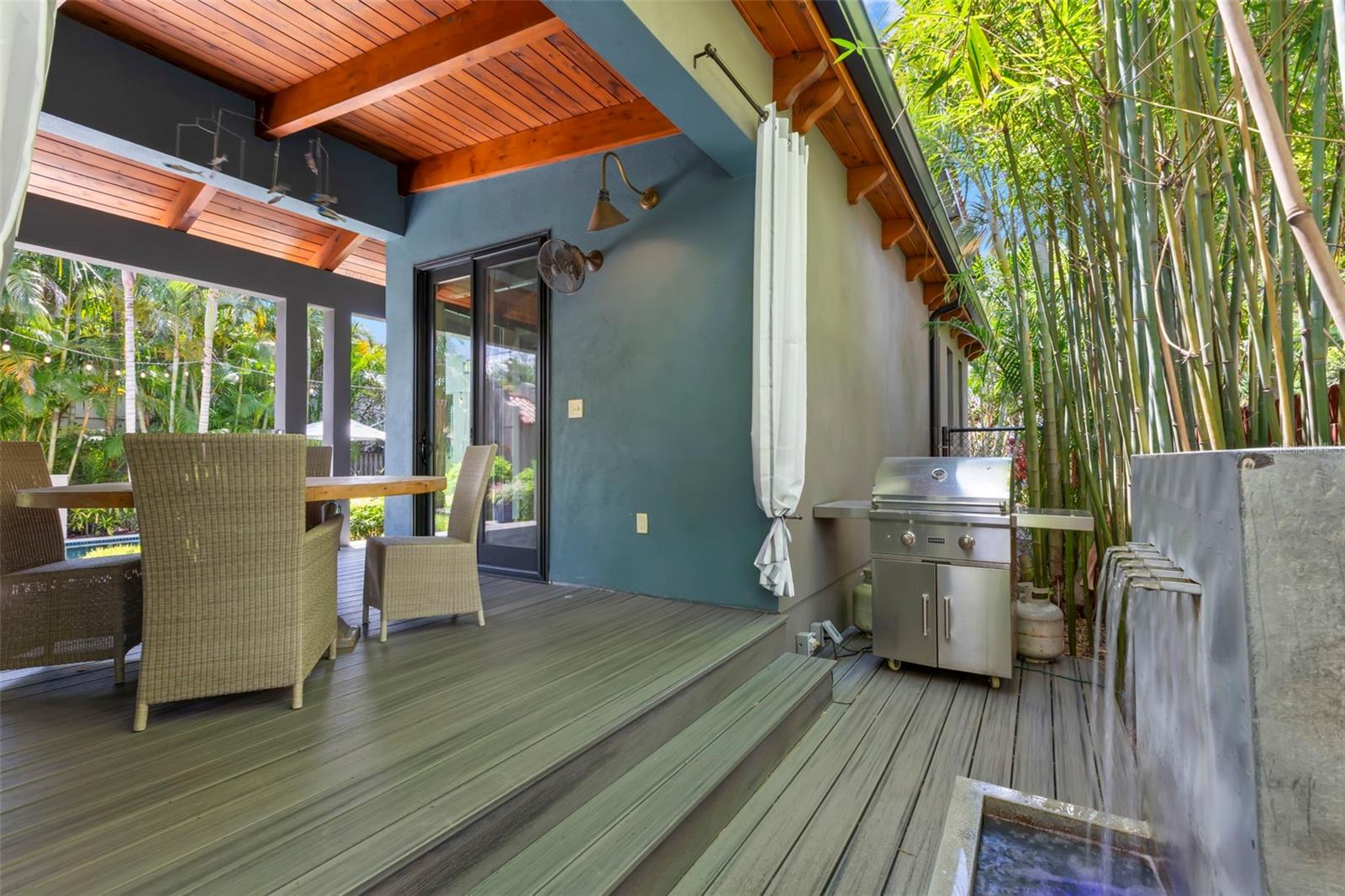 345 8TH AVE NE, ST PETERSBURG, FL, 33701