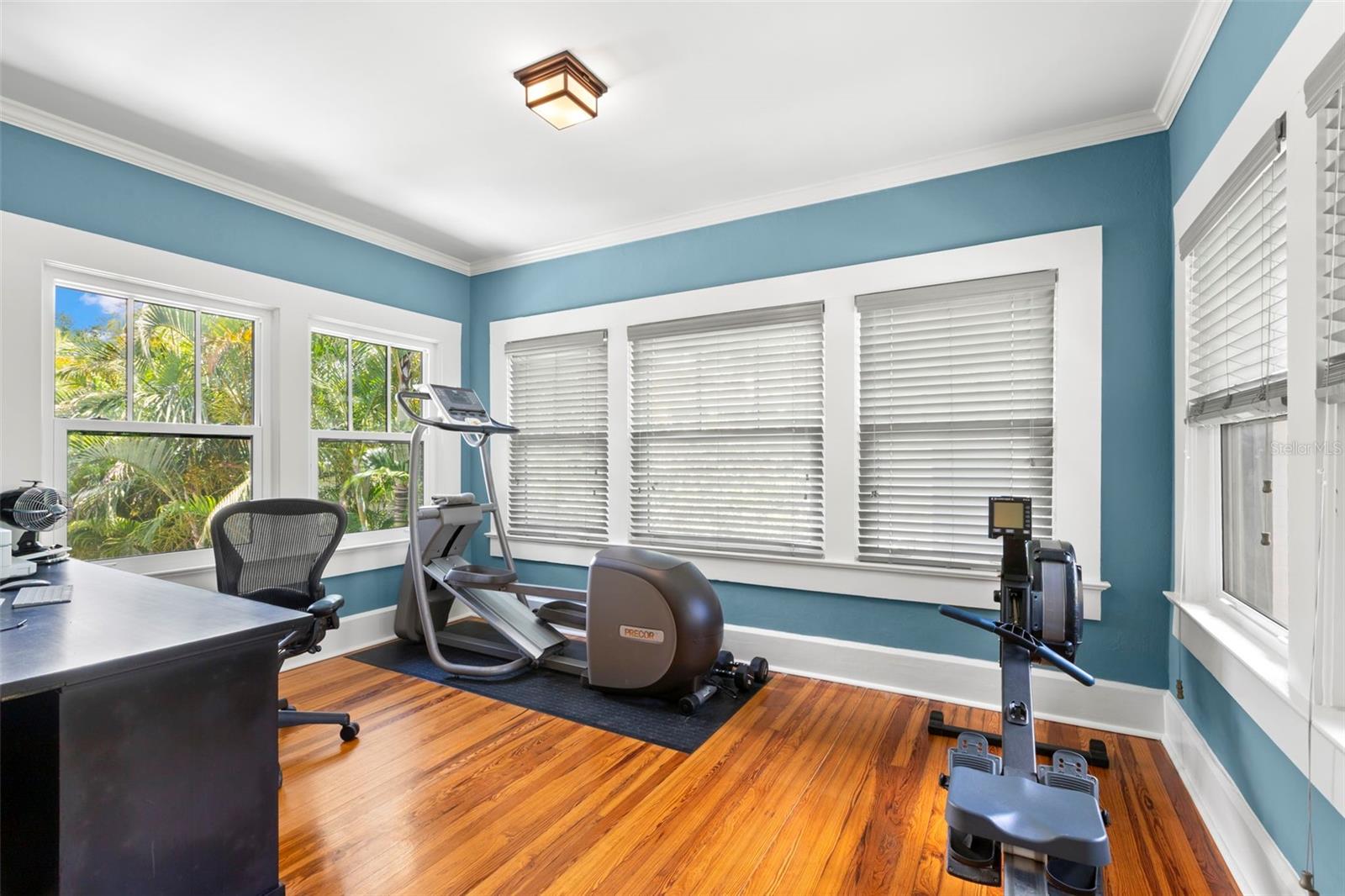 345 8TH AVE NE, ST PETERSBURG, FL, 33701