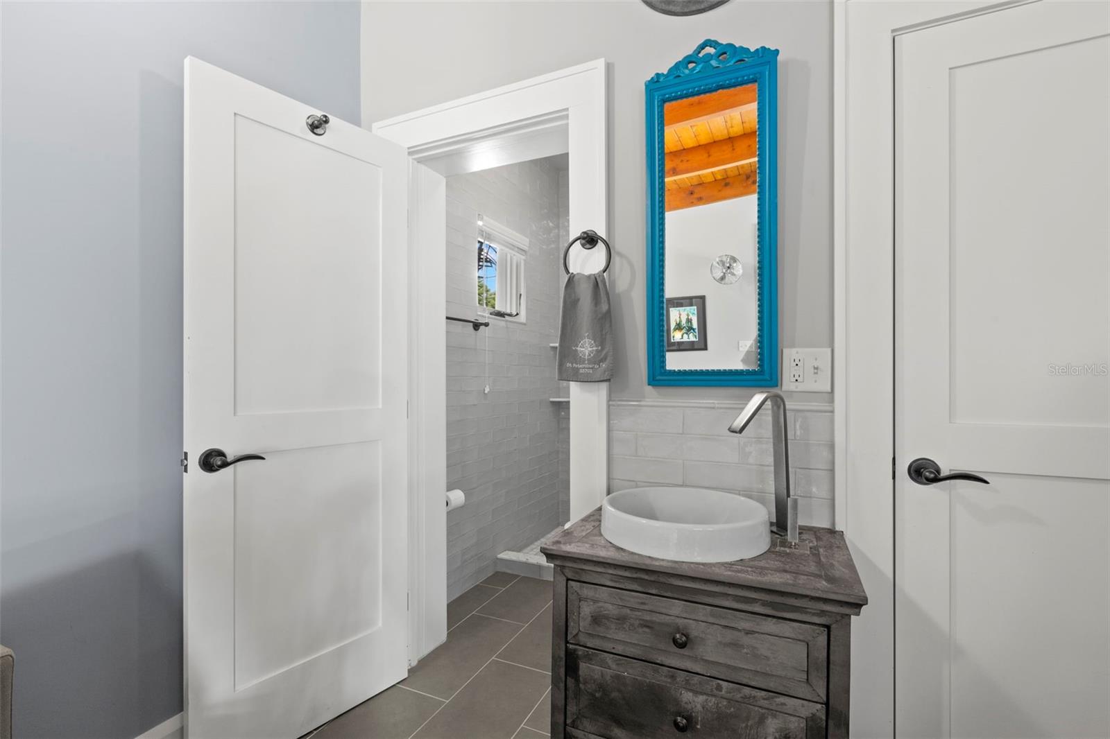 345 8TH AVE NE, ST PETERSBURG, FL, 33701