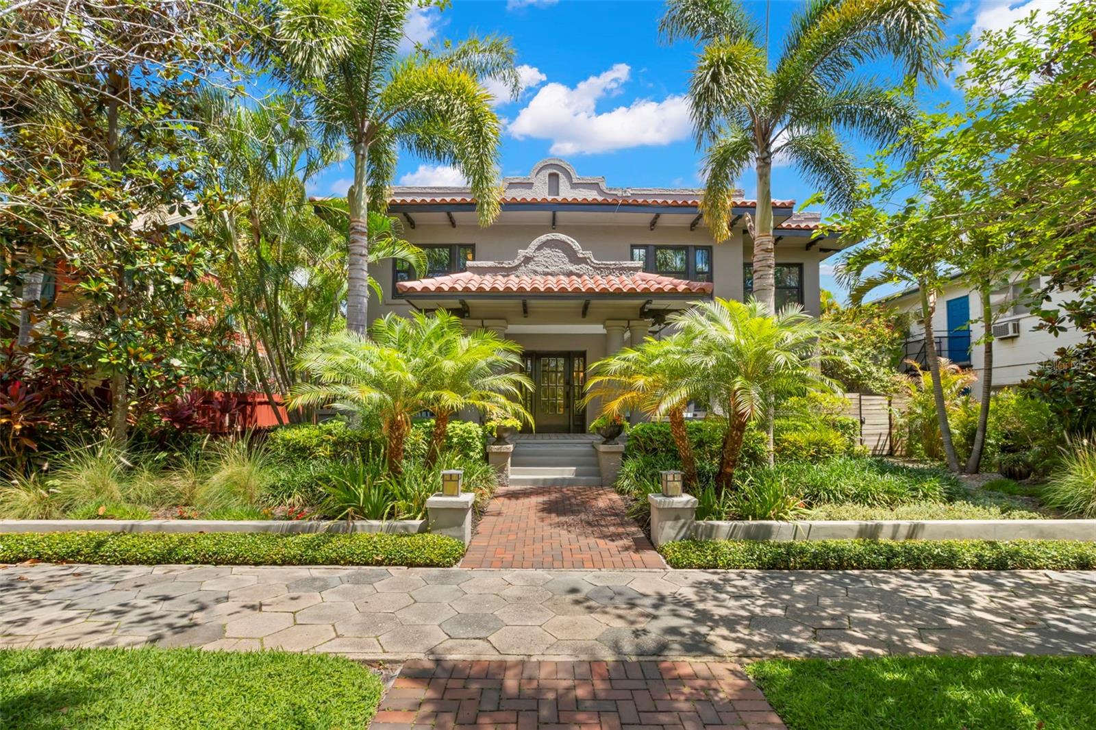 345 8TH AVE NE, ST PETERSBURG, FL, 33701