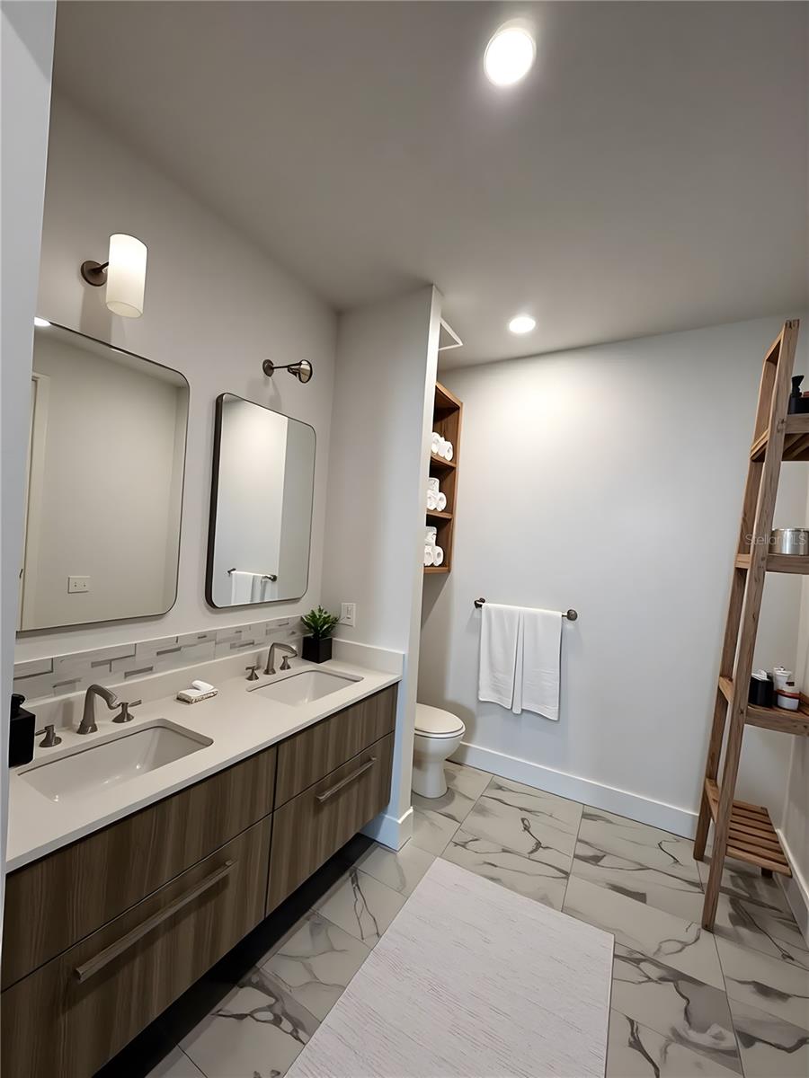 33 S PALM AVE #1202, SARASOTA, FL, 34236