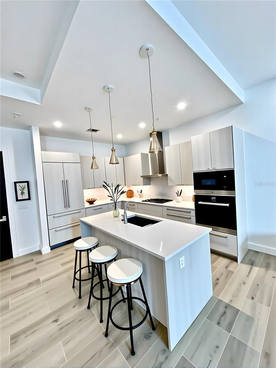 33 S PALM AVE #1202, SARASOTA, FL, 34236