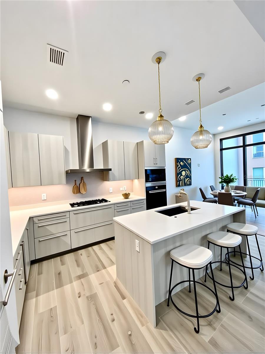 33 S PALM AVE #1202, SARASOTA, FL, 34236