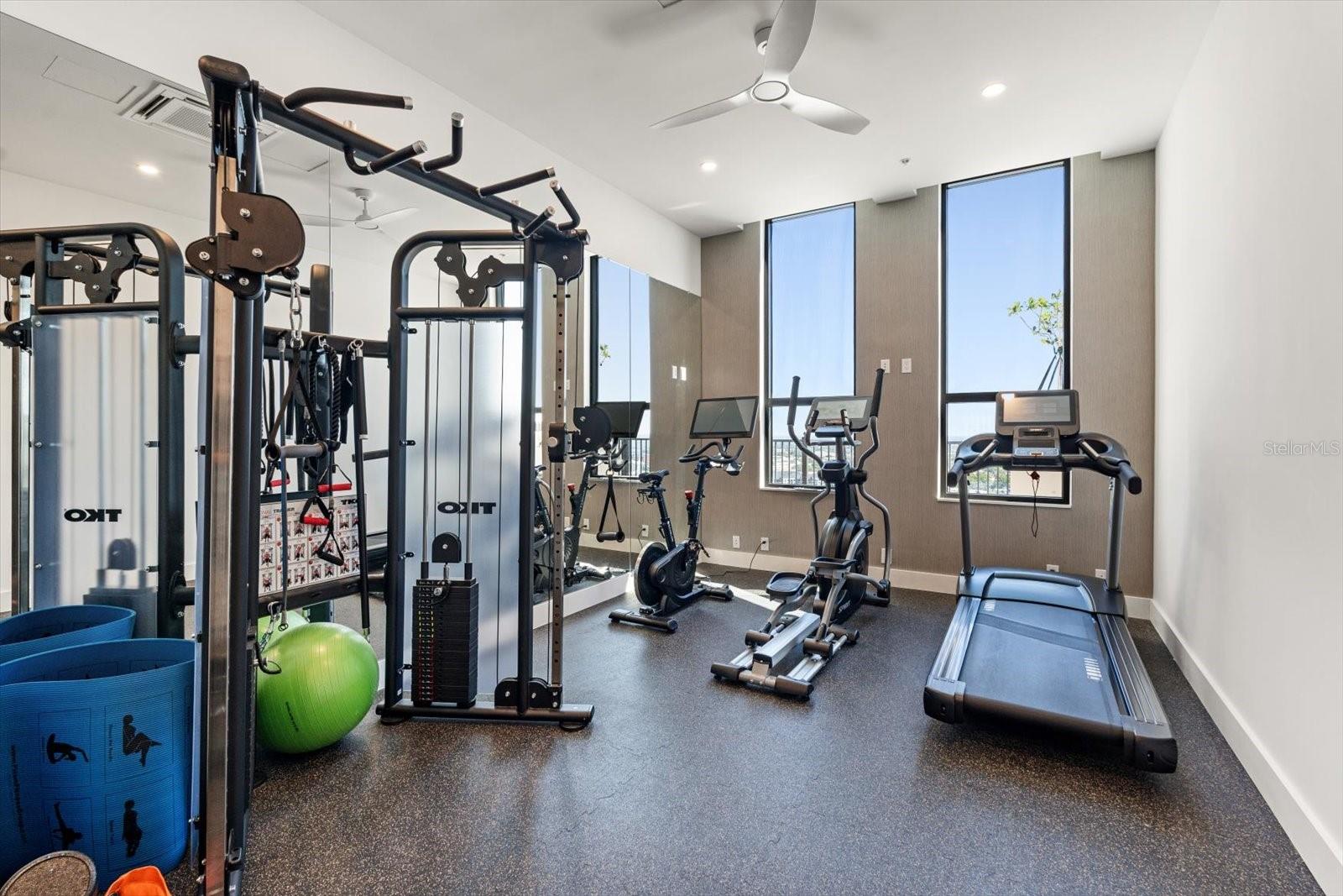 33 S PALM AVE #1202, SARASOTA, FL, 34236